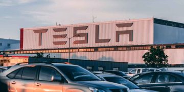 Vemos una imagen de las instalaciones de Tesla, empresa dueña del vehículo que provoco el accidente en China