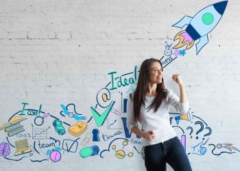 En la imagen se ve a una mujer emprendiendo un negocios desde casa para mujeres