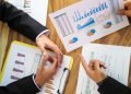 Personas organizando una Unidad Estratégica de Negocios