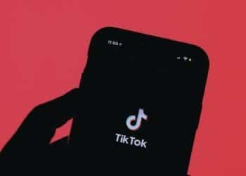 Vemos una imagen de la aplicación TikTok, que agregó contenido pago a sus funciones.