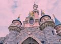 En la imagen se ve el castillo de The Walt Disney Company