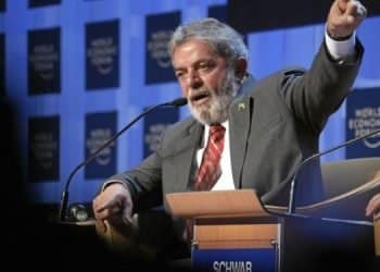 En la imagen se ve a Luiz Inácio Lula da Silva