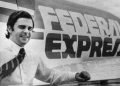 Fotografía de Fred Smith, fundador de la empresa FedEx, empresa internacional de logística.