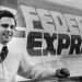 Fotografía de Fred Smith, fundador de la empresa FedEx, empresa internacional de logística.