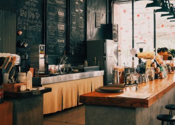 Vemos una imagen de una cafetería, en referencia a elaborar un estudio de mercado de una cafetería.