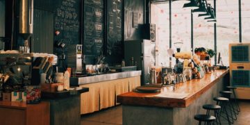 Vemos una imagen de una cafetería, en referencia a elaborar un estudio de mercado de una cafetería.