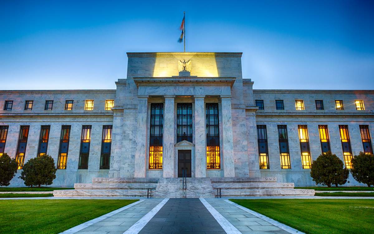 En la imagen se el sistema de la reserva federal, quien debe decidir si subir o bajar las tasas de interés. 