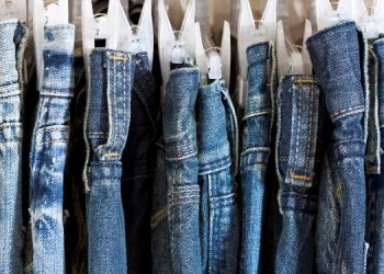 En la imagen se ve una representación de jeans para el estudio de mercado del jeans