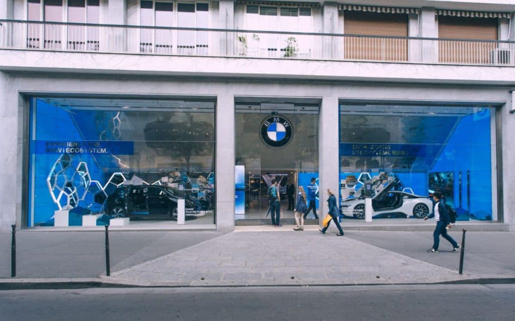 Flagship Store de BMW en París.