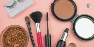 Vemos una imagen de diferentes tipos de productos de maquillaje, en relación con la búsqueda de nombres para tiendas de maquillaje.