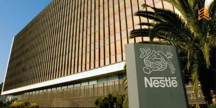 Vemos las instalaciones de la compañía Nestlé, en relación con el organigrama de Nestlé.