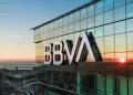 Vemos una imagen del edificio central del Banco Bilbao Vizcaya Argentaria, en relación con el organigrama de BBVA.