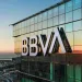 Vemos una imagen del edificio central del Banco Bilbao Vizcaya Argentaria, en relación con el organigrama de BBVA.