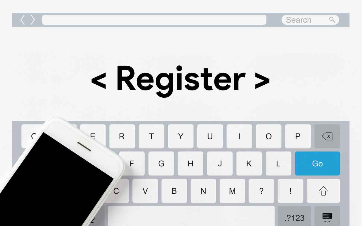 Vemos un teclado virtual con la palabra "register", en referencia a cómo registar una marca en línea.